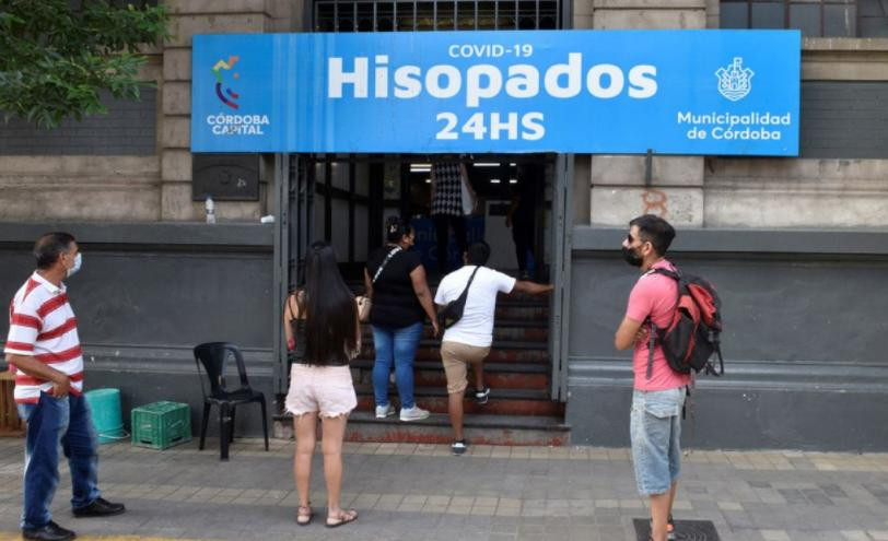 Centros de vacunación de hisopados en Córdoba, foto NA
