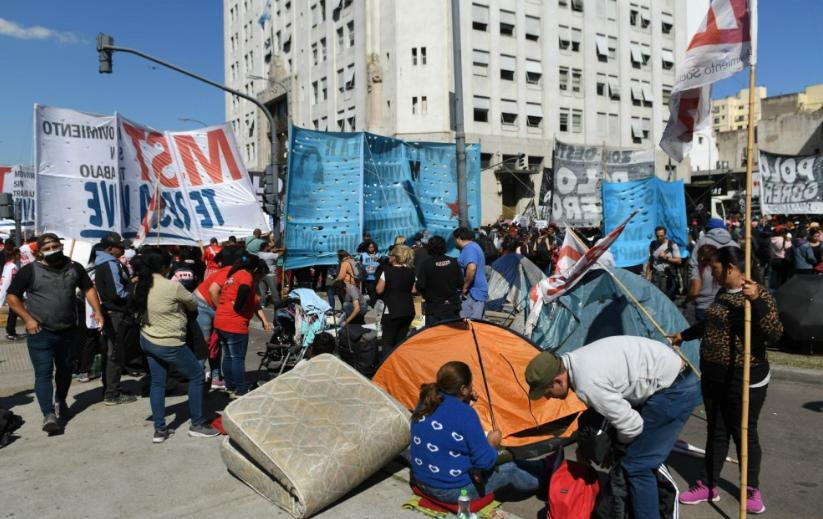 Cortes en la 9 de Julio, protesta piquetera, NA