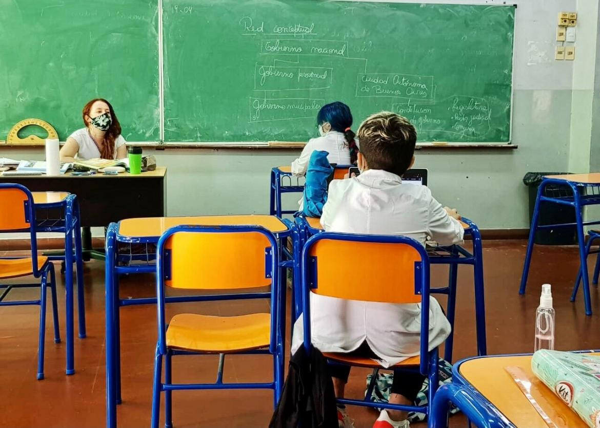 Clases, escuela, aula, maestra, alumnos, NA