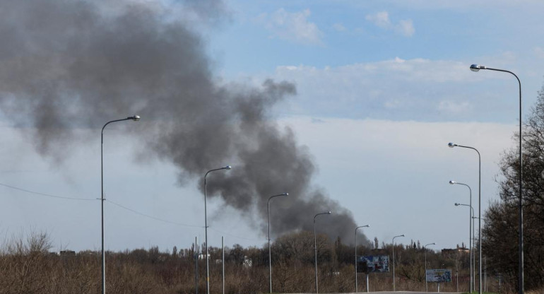 Conflicto Rusia-Ucrania, ataque a aeropuerto, AFP