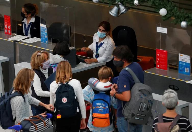 Migraciones, Aeropuerto Ezeiza, Reuters