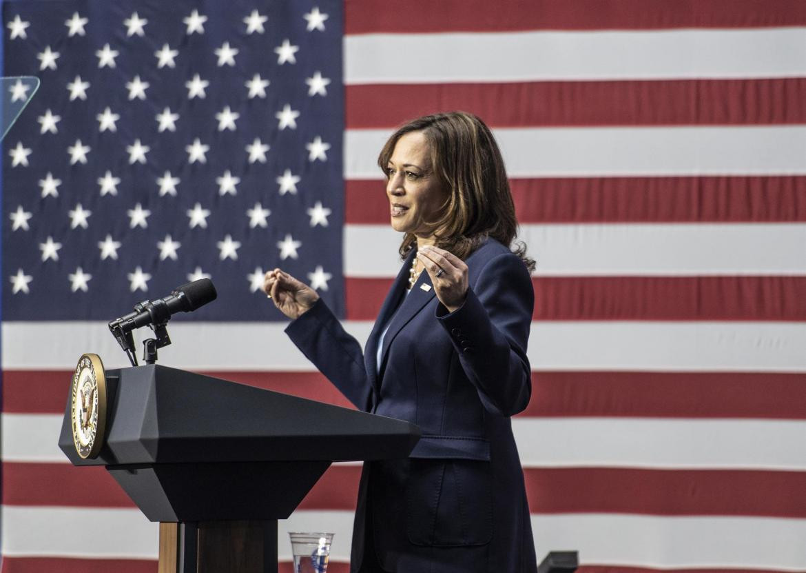 Kamala Harris, EFE