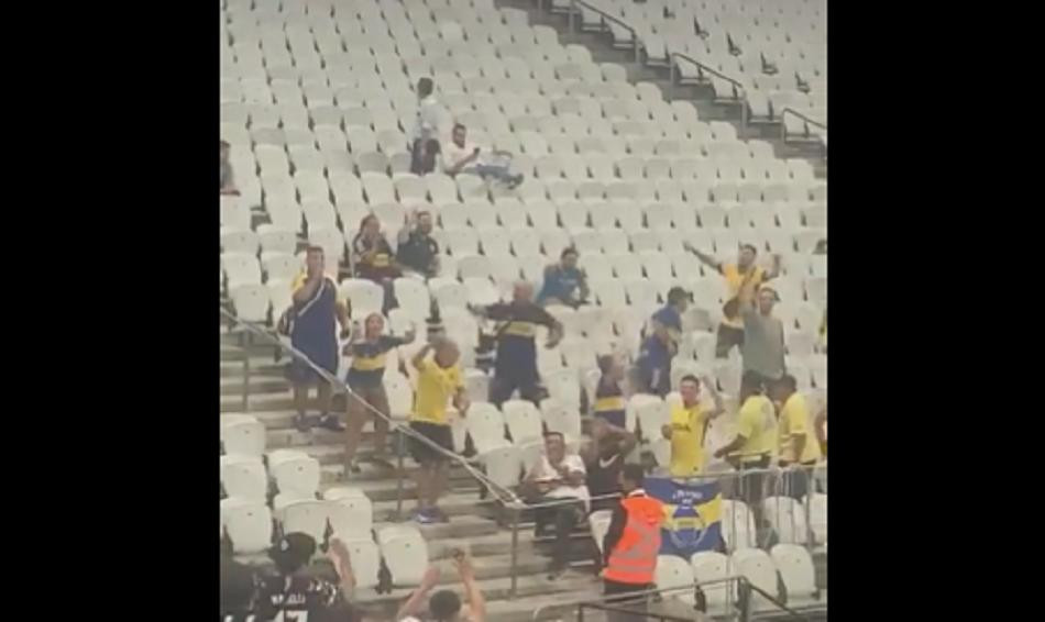 Gestos racistas de un hincha de Boca en Brasil, captura video