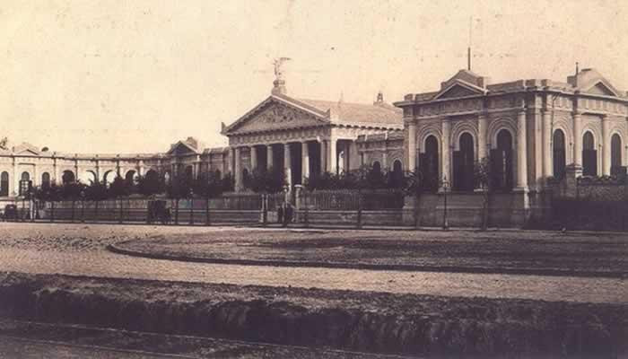 Antigua entrada al Cementerio de la Chacarita, foto web cementeriochacarita