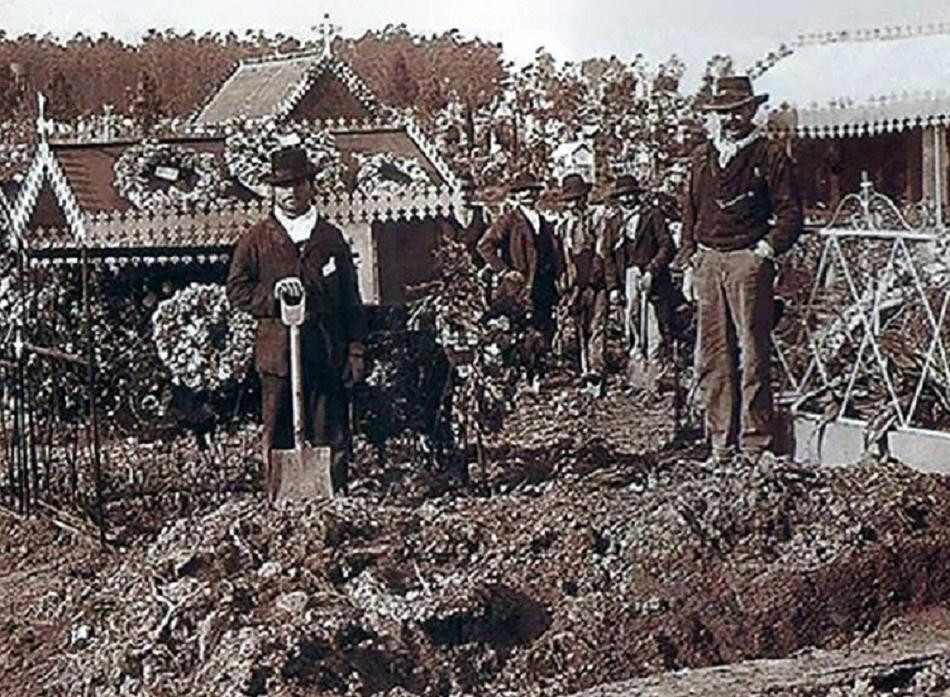 Antiguos sepultureros de la Chacarita, foto Infobae