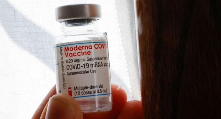 Vacuna Moderna, Reuters