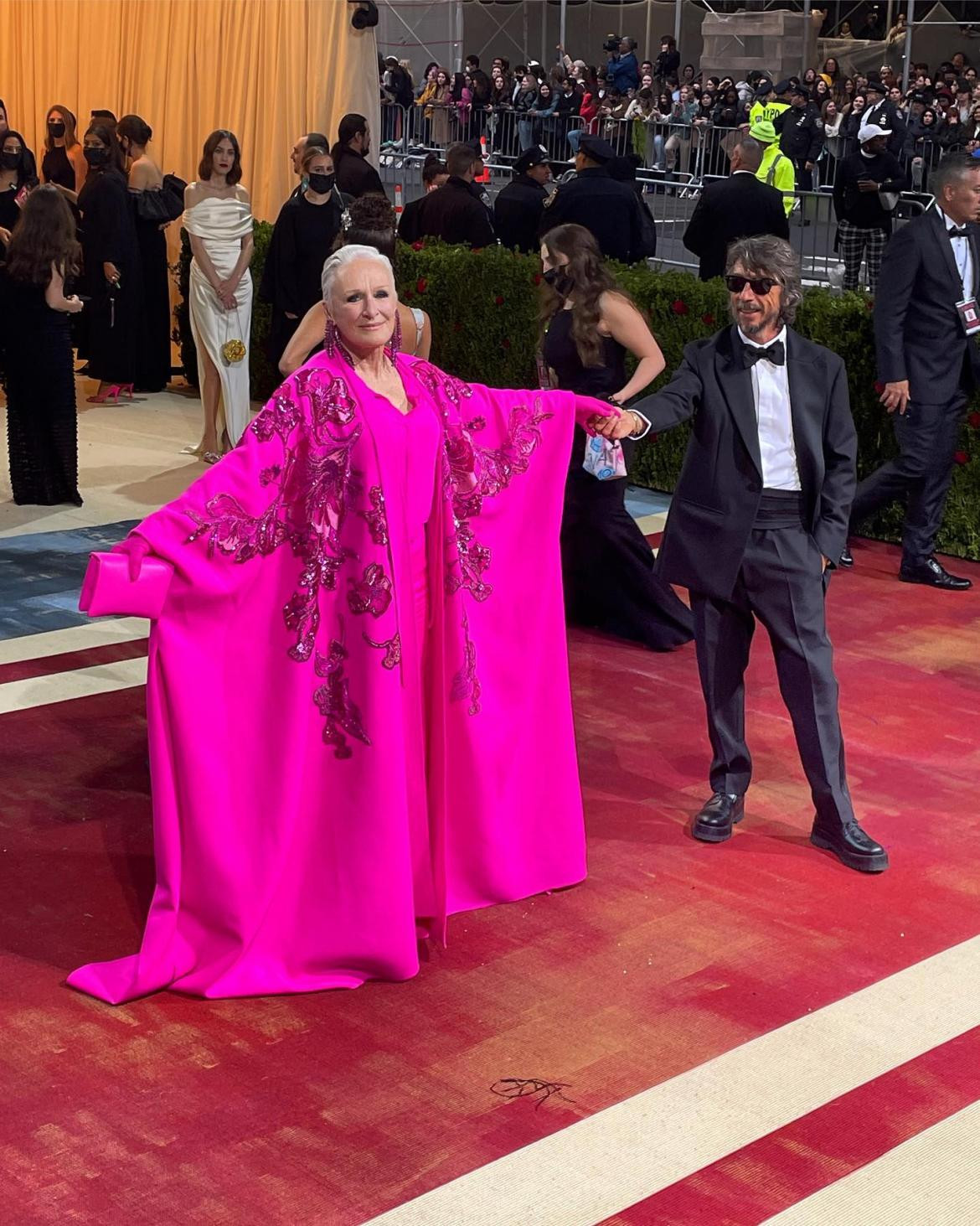 Glenn Close en la Met Gala 2022. Foto @metmuseum