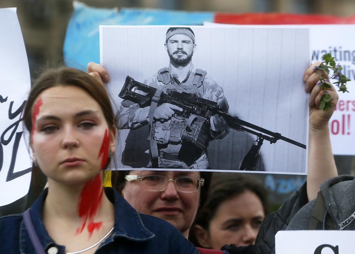 Conflicto entre Rusia y Ucrania, manifestación por Batallón Azov, Reuters
