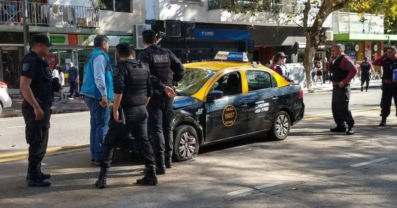 Taxista atropello a cinco turistas en Palermo.