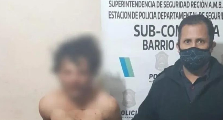 El detenido, acusado de asesinar a su hijo a golpes en Merlo. Foto: infocielo.