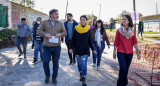 Mayra Mendoza recorrió obras en Ezpeleta. Foto: Prensa.