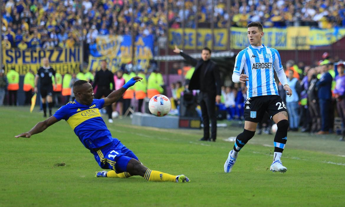 Luis Advíncula, Boca Juniors vs Barracas, Copa de la Liga Profesional. Foto: NA.