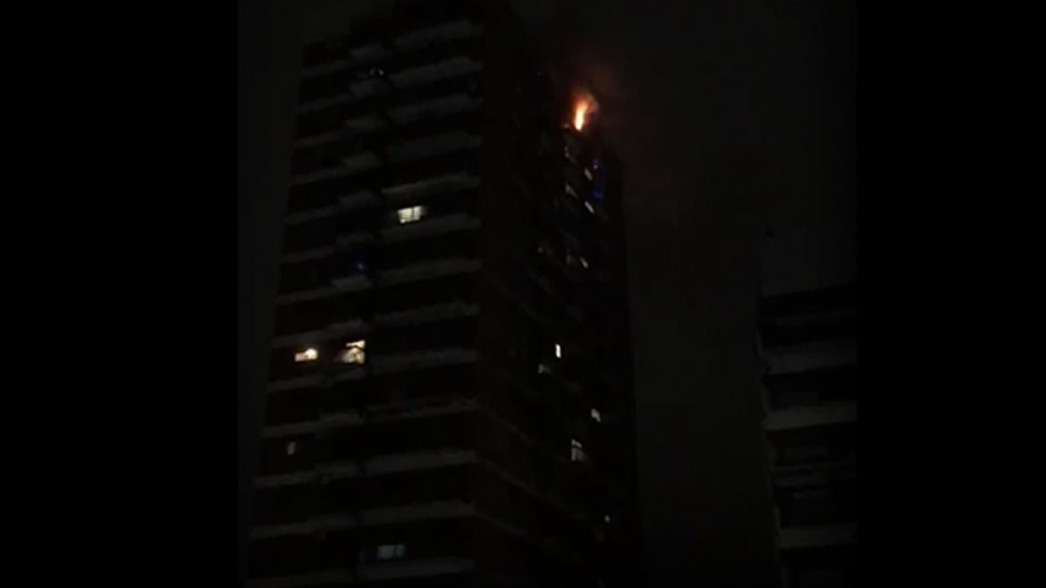 Incendio en barrio de Belgrano, Foto captura video