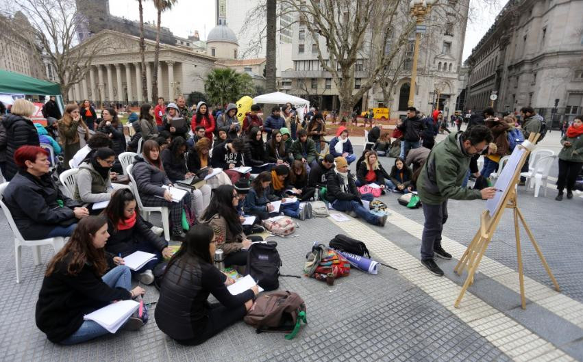 Jóvenes en la Argentina. Foto: NA.