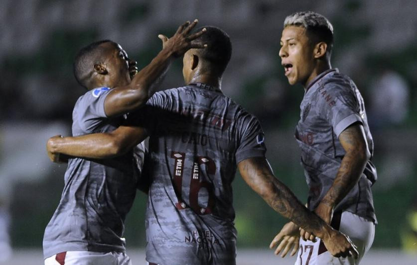 Fluminense vs Oriente Petrolero. Foto: NA.