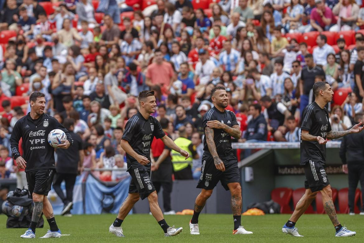 Entrenamiento de la Selección Argentina en Bilbao. Foto: EFE.