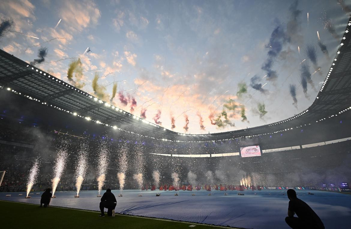 Show Camila Cabello, final de Champions League. Foto: Reuters.