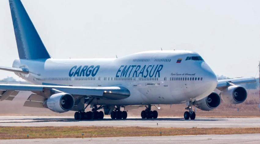 Avión venezolano retenido en Ezeiza. Foto: NA.