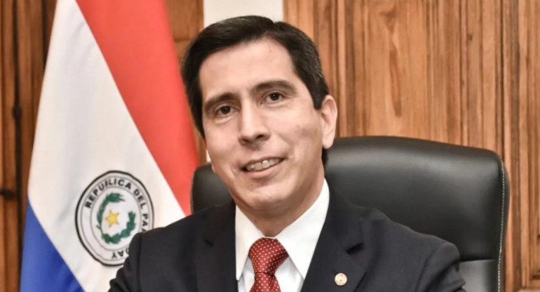 Federico González, ministro del Interior de Paraguay. Foto: Twitter @FedericoA_GF