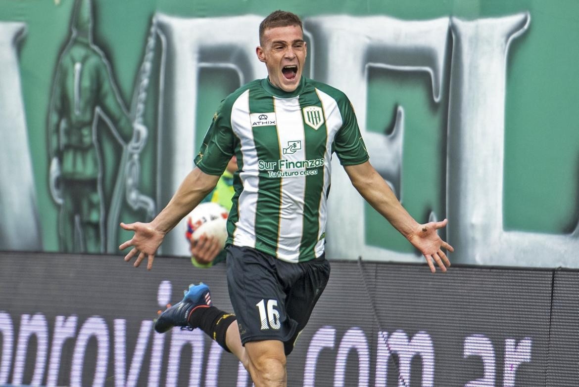 Liga Profesional de Fútbol, Banfield vs. Central Córdoba de Santiago del Estero. Foto: NA.