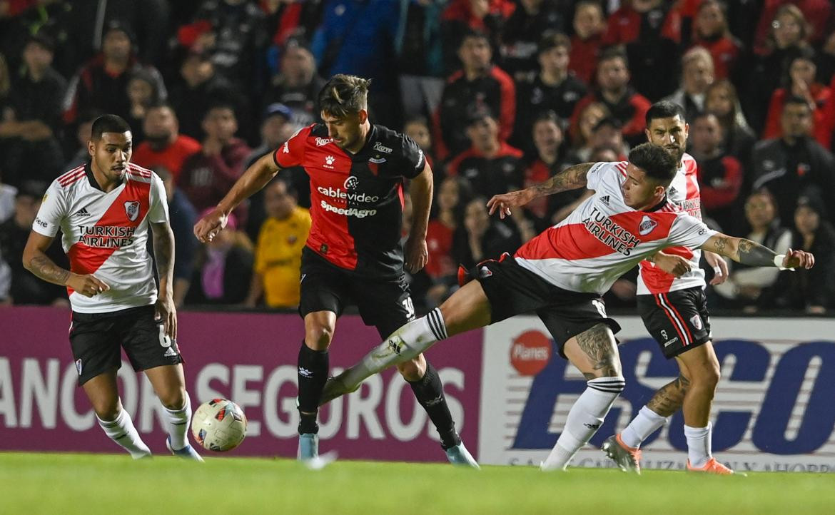 Liga Profesional de Fútbol, Colón vs. River. Foto: NA.