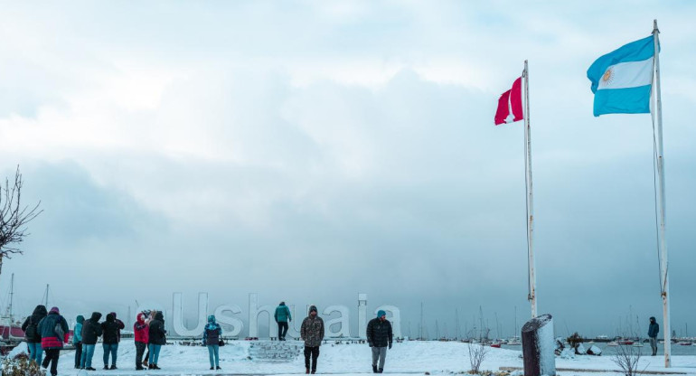 Primera nevada del 2022 en Ushuaia. Foto: @VisitaUshuaia 