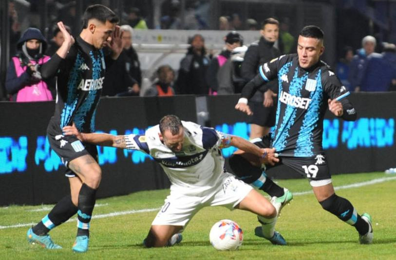 Gimnasia vs Racing. Foto: NA.