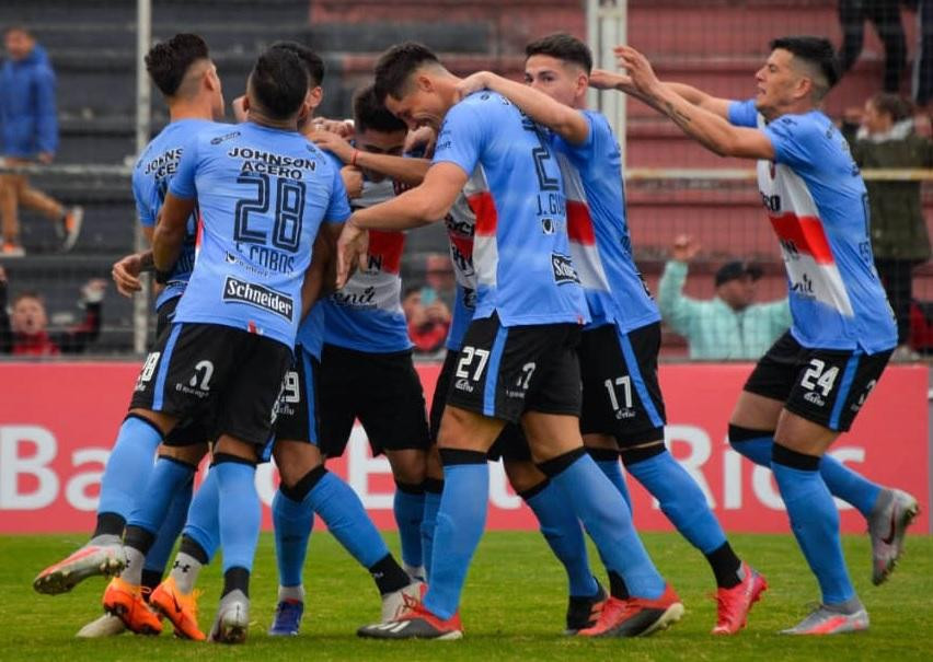 Patronato venció a Independiente por 3 a 1 en Paraná. Foto: NA.