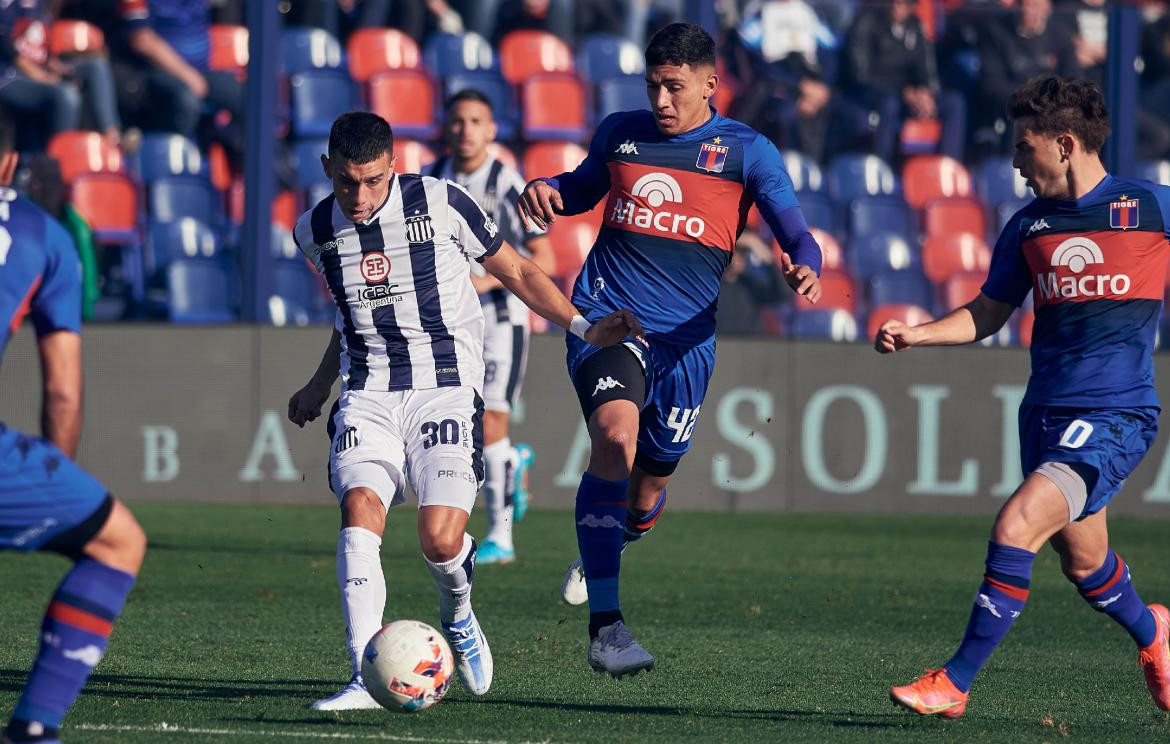 Tigre vs Talleres, fútbol argentino. Foto: NA.