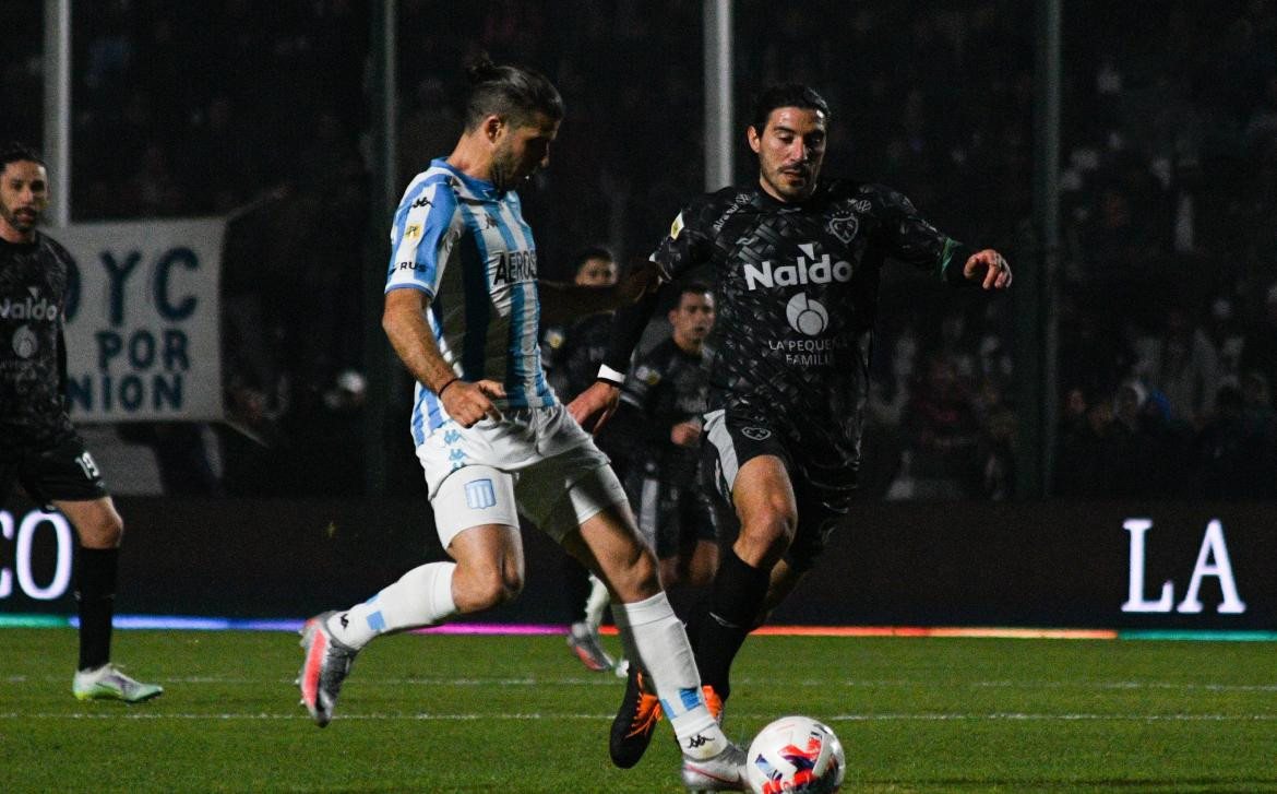 Sarmiento vs. Racing, fútbol argentino, NA	