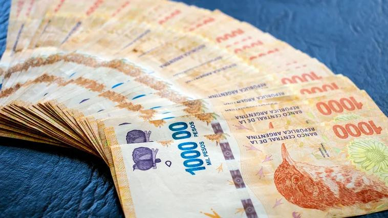 Billetes de 1000, economía argentina. Foto: internet.