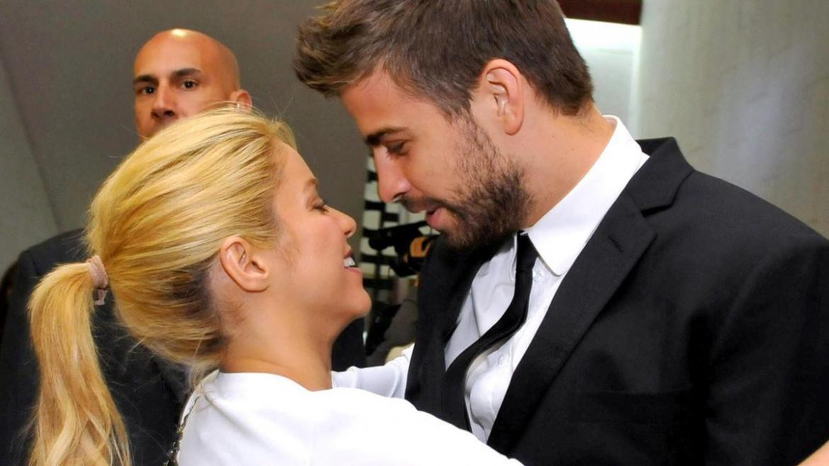 Shakira y Piqué enamorados. Foto: redes sociales.