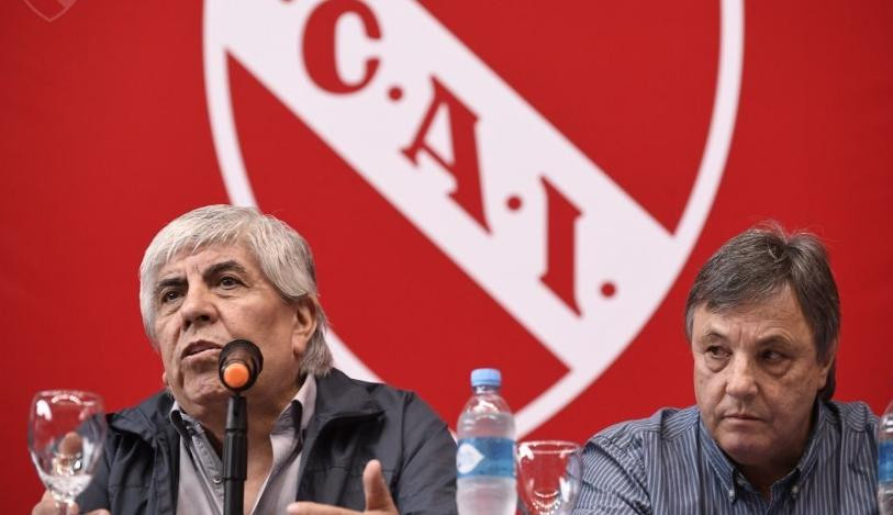 Moyano volvió a apuntar contra la oposición en Independiente. Foto: NA.