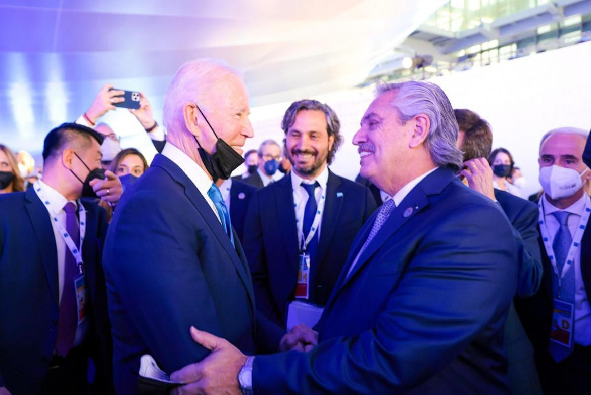Alberto Fernández y Joe Biden. Foto: EFE.
