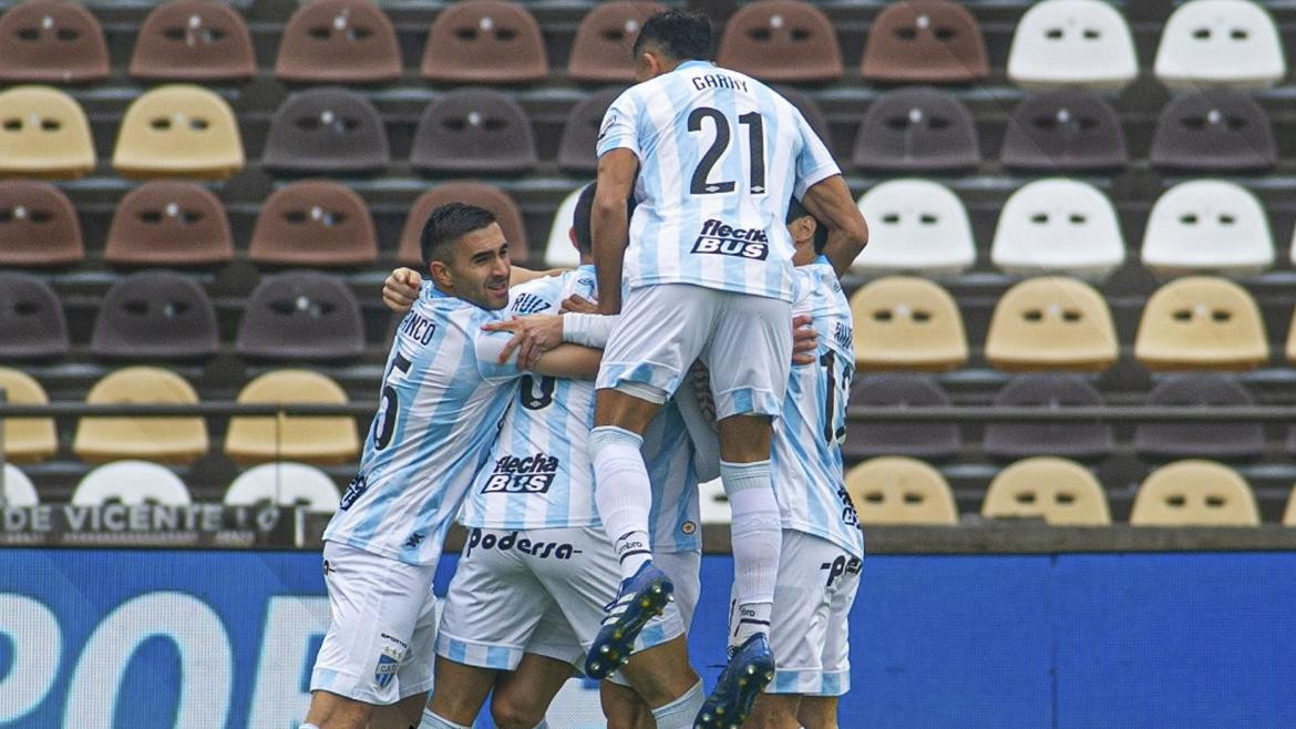 Festejo de Atlético Tucumán, fútbol argentino, NA