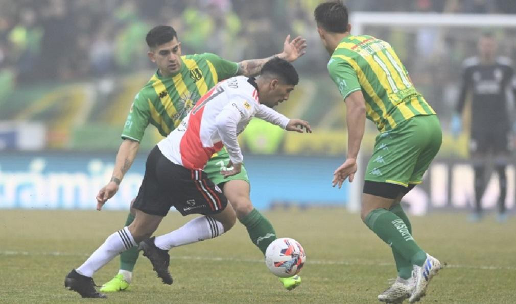 Aldosivi vs. River, fútbol argentino, NA	