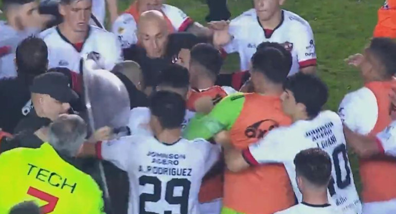 Barracas vs Patronato, escándalo al final del partido. Foto: captura video.