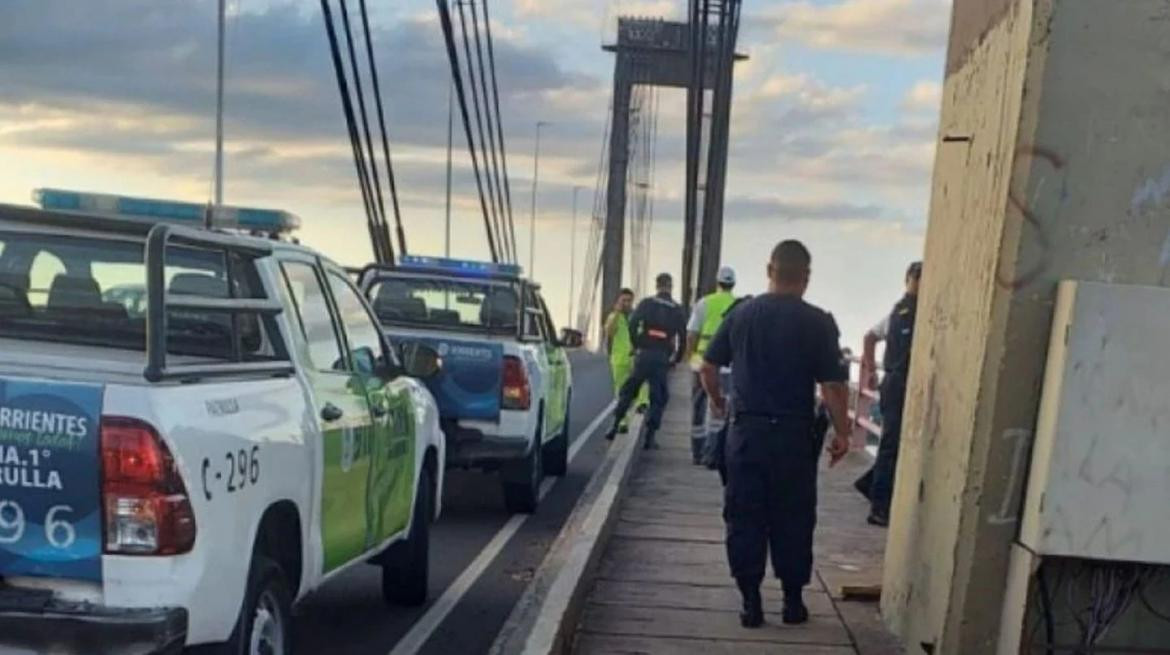 Una imagen del trabajo de la Policía de Corrientes en la zona de la tragedia vial. Foto: Policía de San Miguel.