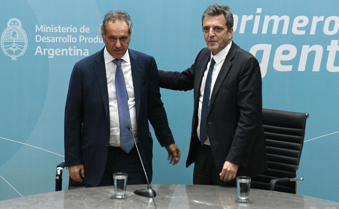 Sergio Massa, se reunió con Daniel Scioli en la sede del ministerio de desarrollo productivo. Foto NA