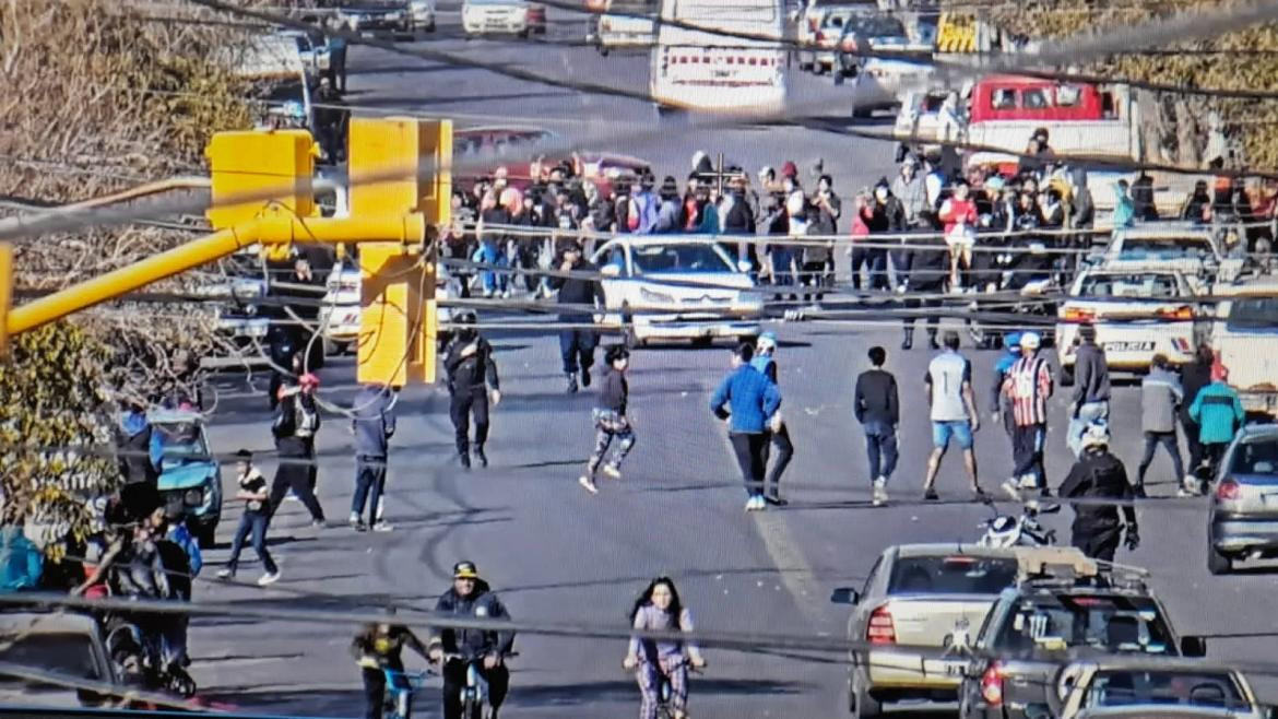 Saqueo en supermercado Changomás de San Juan. Foto: El diario de Cuyo