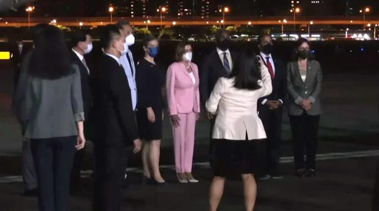 Nancy Pelosi arribó a Taiwán. Foto: captura video.