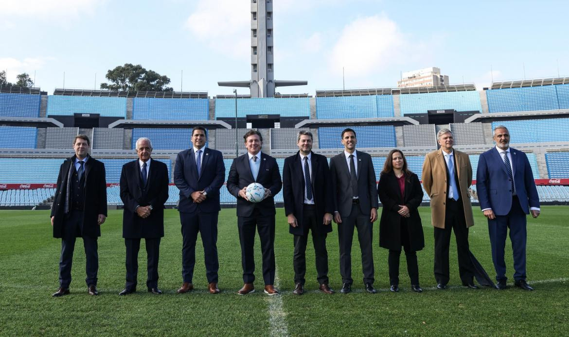 Uruguay, Argentina, Paraguay y Chile lanzaron la candidatura para el Mundial 2030. Foto: Twitter @AUFOficial.