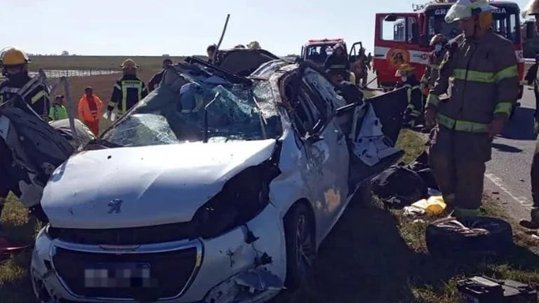 Así quedó el auto luego del accidente. Foto: NA.