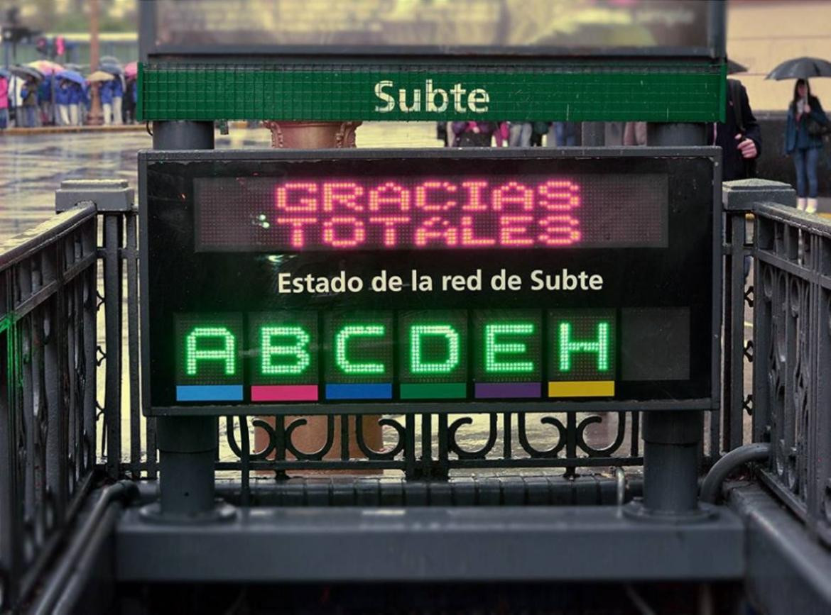 El subte homenajeó a Cerati. Foto: Google.