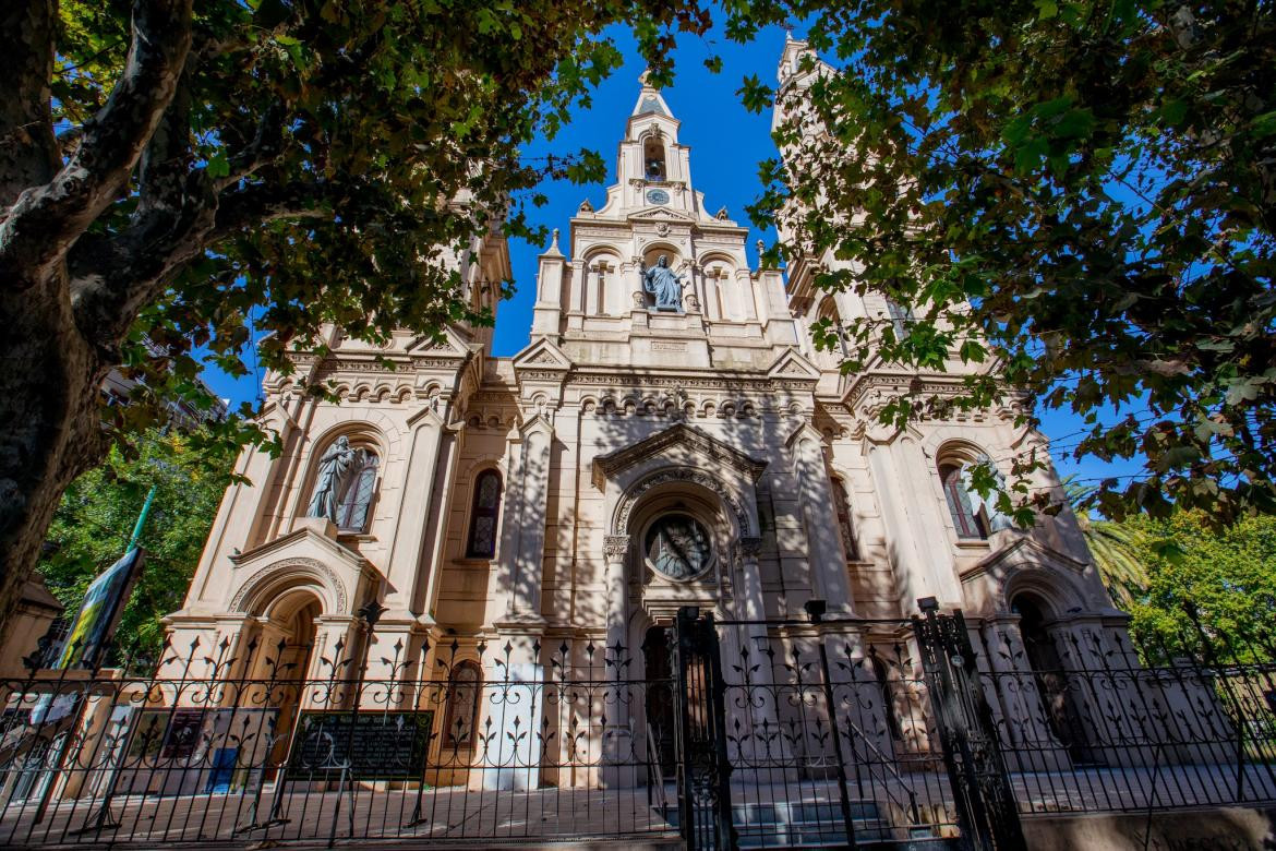 BARRACAS - Iglesia Santa Felicitas - Foto www.turismo.buenosaires.gob.ar