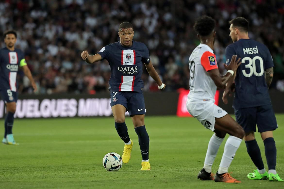 Mbappé y Lionel Messi, PSG vs Montpellier. Foto: EFE.