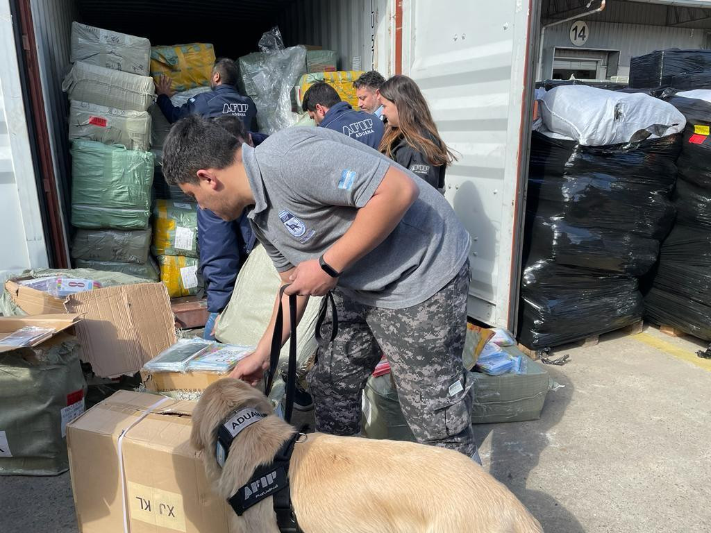 Operativo de Aduana, mercadería ilegal, Foto Aduana