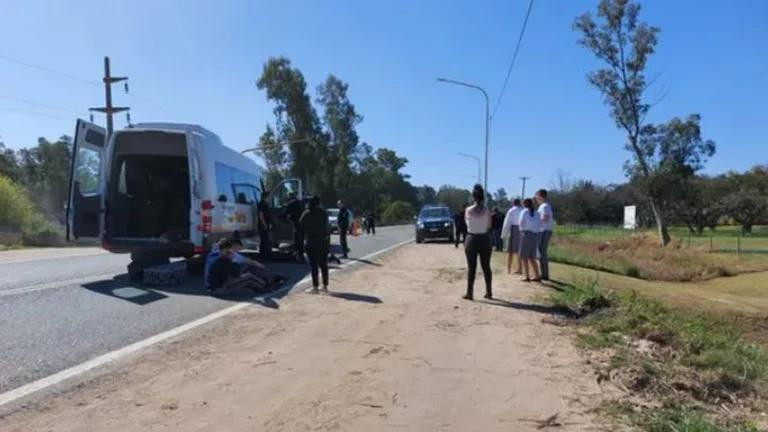 Combi que trasladaba cadetes del Liceo Militar General Belgrano. Foto: NA.