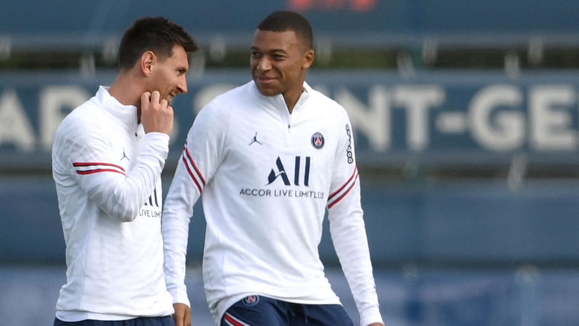 Kylian Mbappé y Lionel Messi, PSG, fútbol internacional. Foto: EFE.