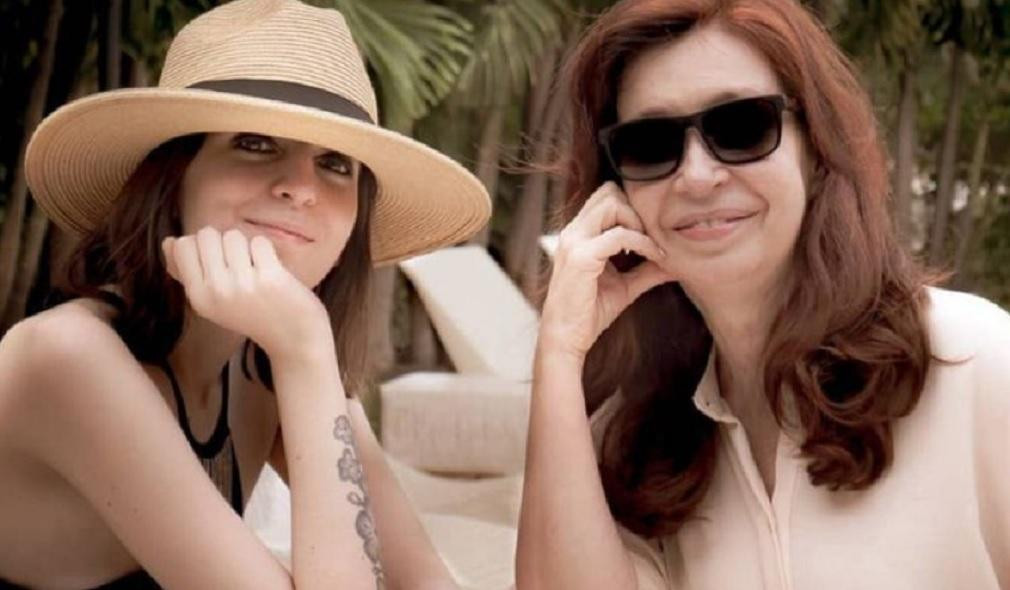 Florencia y Cristina Kirchner, NA